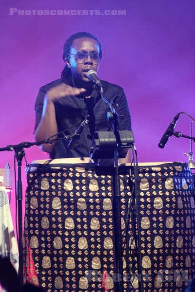 SHABAZZ PALACES - 2012-05-25 - PARIS - Espace Charlie Parker - Grande Halle - 